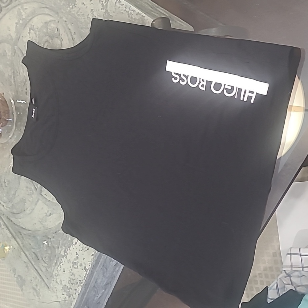 HUGO BOSS MEN'S MEDIUM SIZE LOGO CAMISOLE LIKE NEW